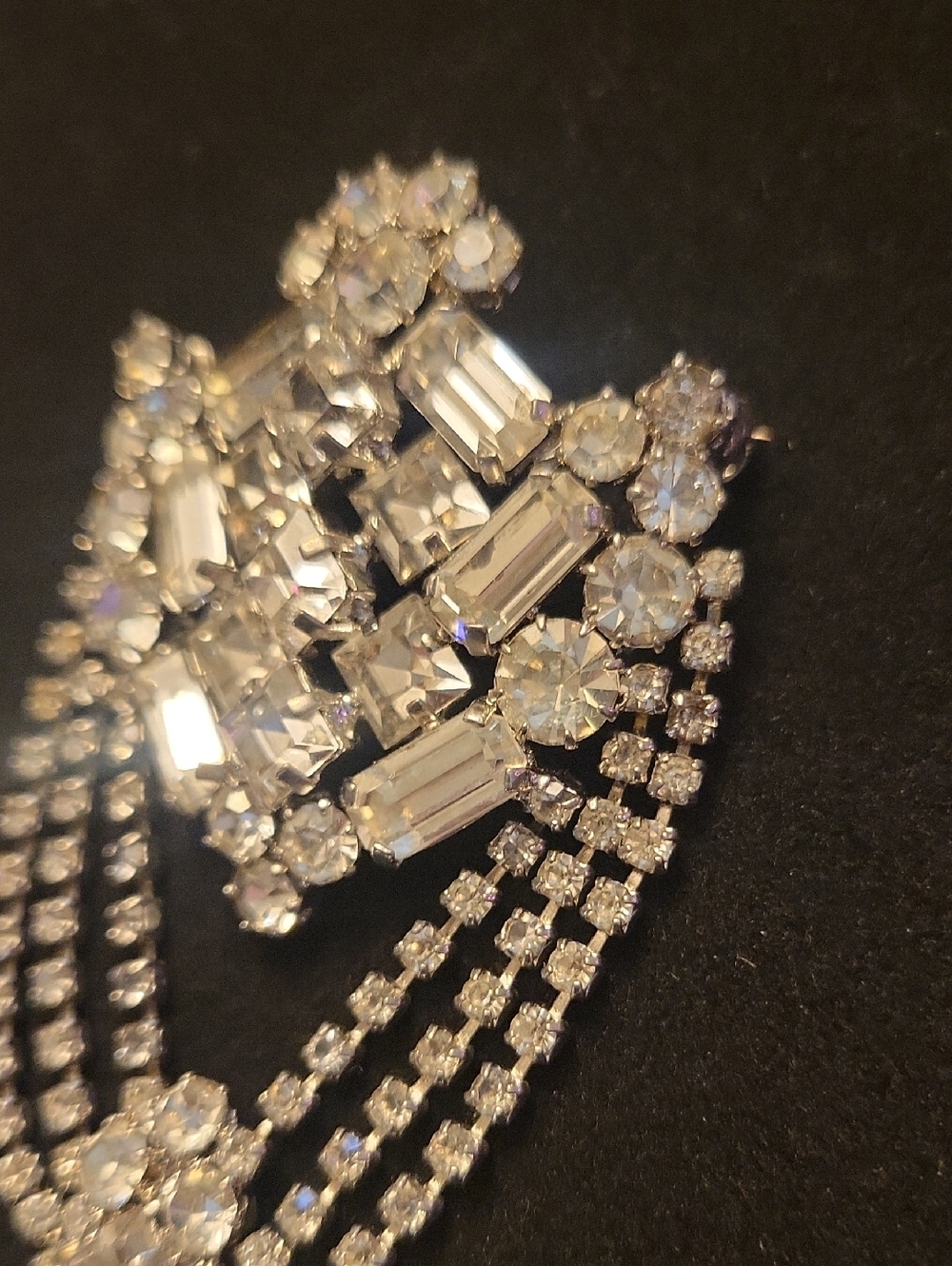 Chandelier Rhinestone Brooch - Picture 3 of 9